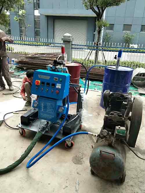 Q2600雙組份聚氨酯材料無(wú)縫對接噴涂機