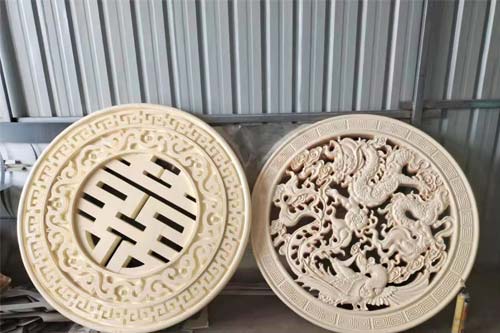 泡沫雕塑?chē)娡烤垭逵不牧习咐?/></p><p>　　相對而言，觀(guān)賞泡沫雕塑?chē)娡烤垭逵不牧暇哂邢喈敶蟮莫毩⑿?。這種獨立性不僅是指其發(fā)生和發(fā)展的自成體系，而且是指其獨特的文化內涵。正因為如此，在觀(guān)賞雕塑中，要了解觀(guān)賞雕塑，需要大量的筆墨。</p><p>　　<a href=