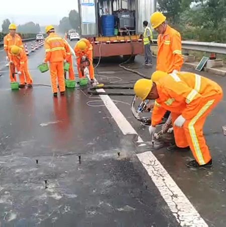 高壓注漿機哪里能買(mǎi)到(圖2) 高壓注漿機路面灌縫填充